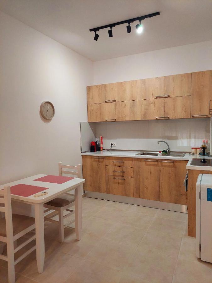 Gex Apartments Тирана Экстерьер фото
